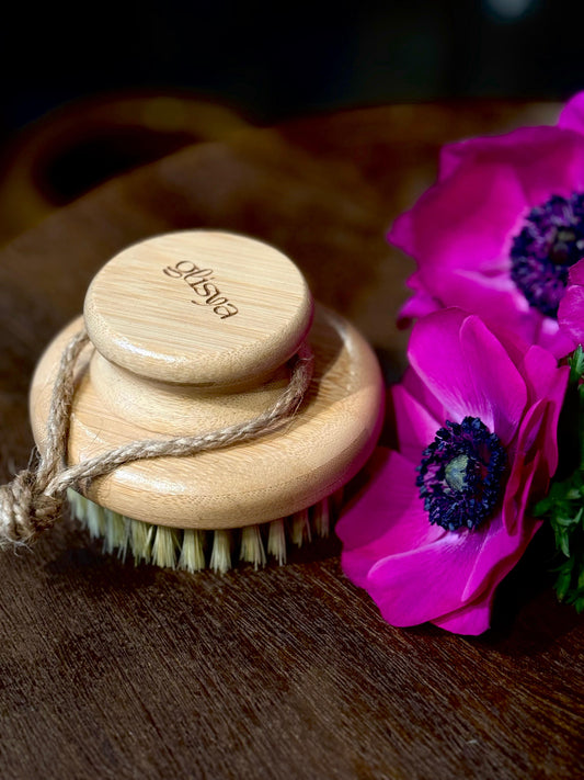 Come mantenere l’abbronzatura più a lungo con la spazzolatura a secco